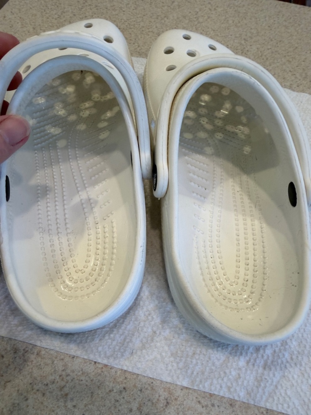 CROCS Adults White Classic Clog Sandals women’s size 7, men’s size 5 - Picture 3 of 14